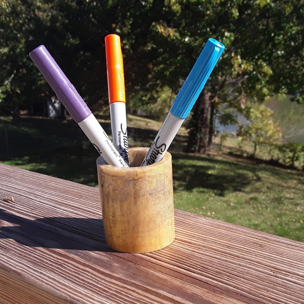 ✨SOLD✨Handmade Gold Epoxy Resin Holder - Picture 9 of 14